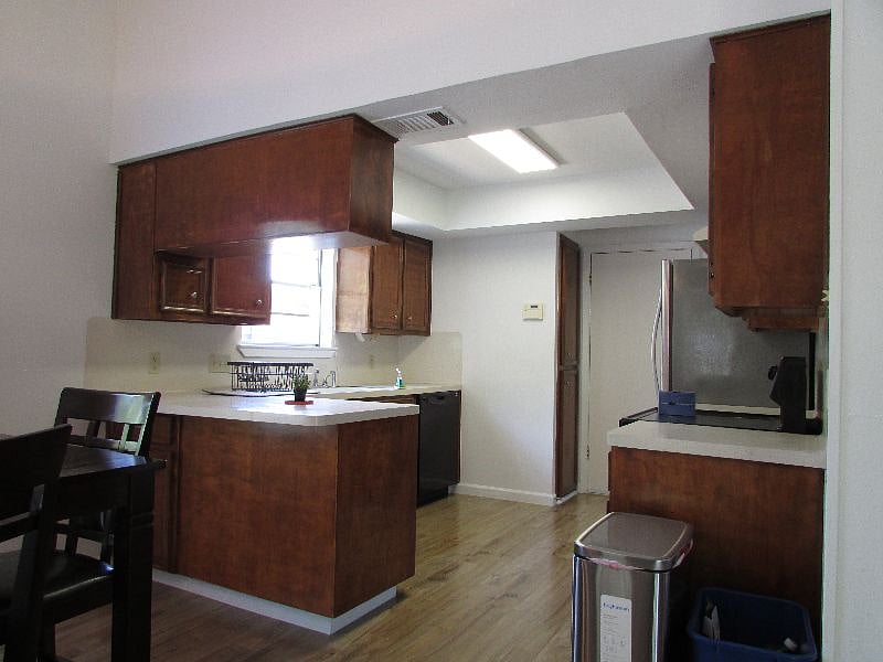 Furnished Finder property 401396_2 photo 7