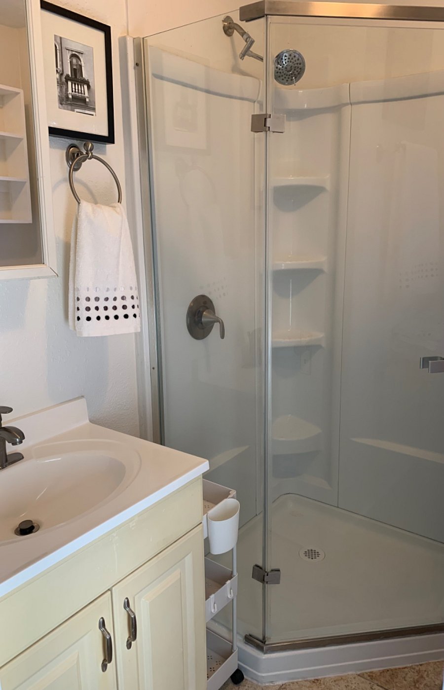 Guest House Bathroom