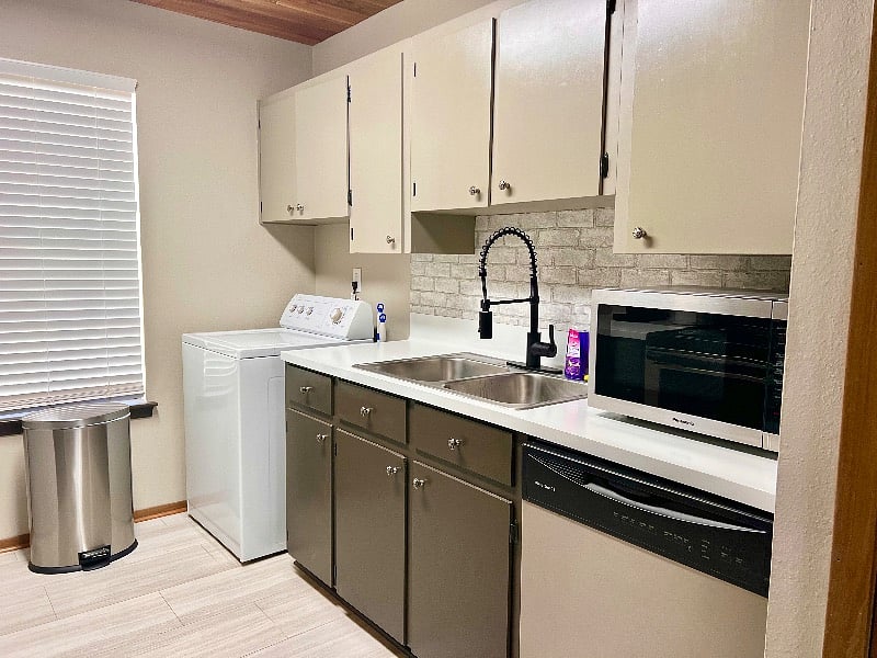 Furnished Finder property 401417_4 photo 12