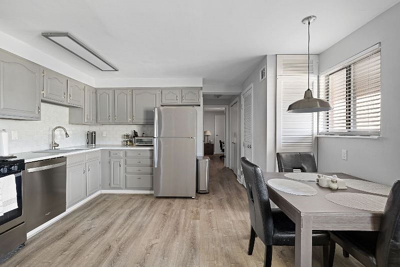 Furnished Finder property 401433_1 photo 12