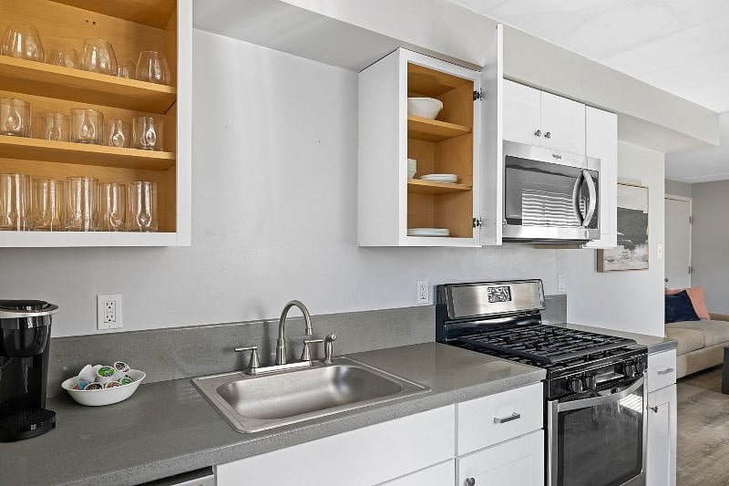 Furnished Finder property 401433_3 photo 15