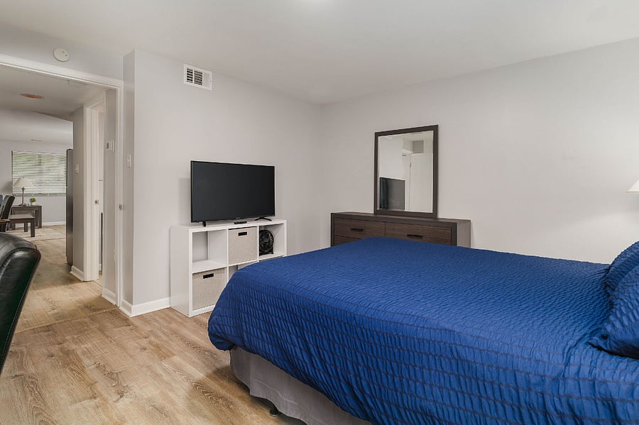 Furnished Finder property 401433_5 photo 10