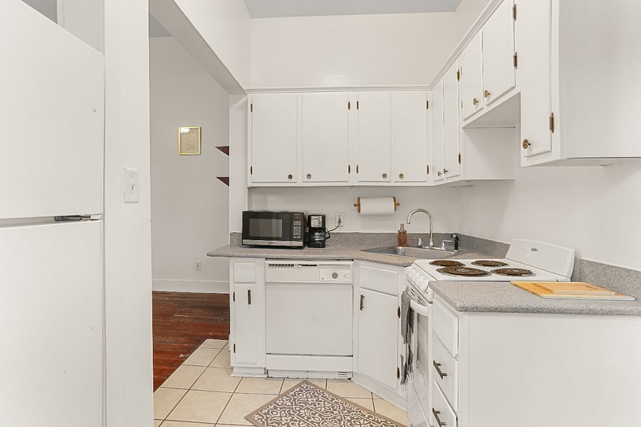 Furnished Finder property 401435_1 photo 6