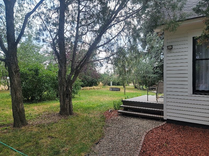 Path to entryway, completely private.