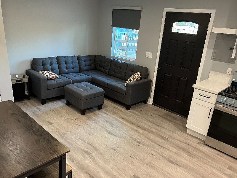Furnished Finder property 401444_1 photo 3