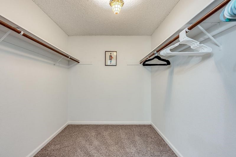 Furnished Finder property 401450_1 photo 12