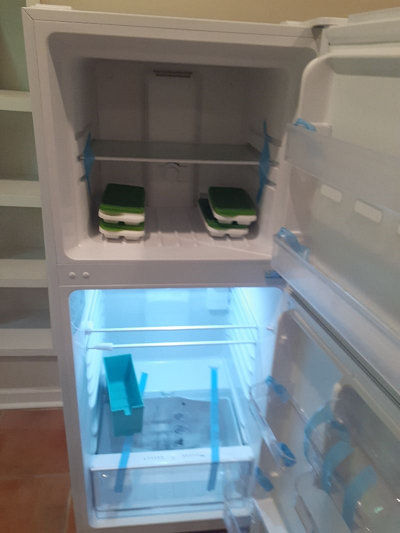 Generous 10 cu. ft. refrigerator freezer. Ice trays provided.