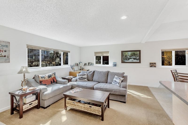 Furnished Finder property 401486_1 photo 3
