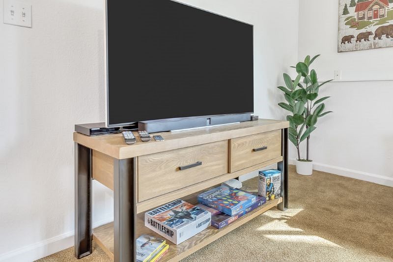 Samsung TV, Apple TV & DVD Player