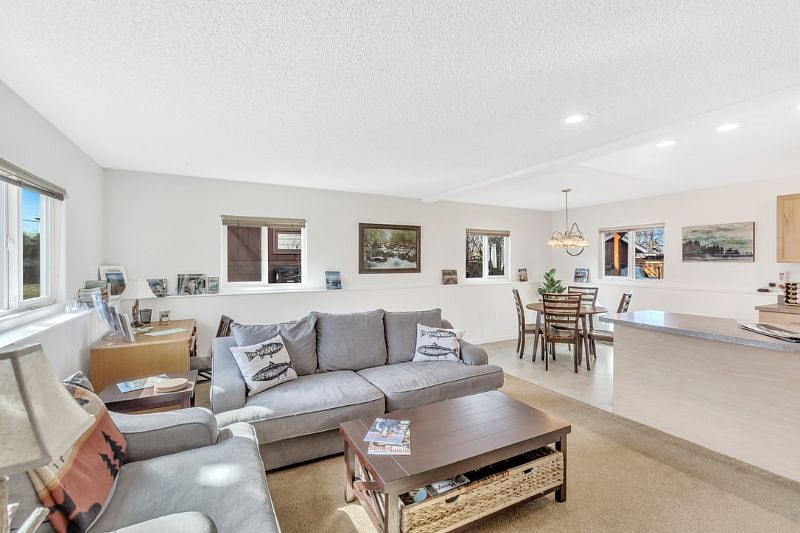 Furnished Finder property 401486_1 photo 12