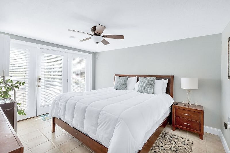 Downstairs king bedded room with private bath And outside access