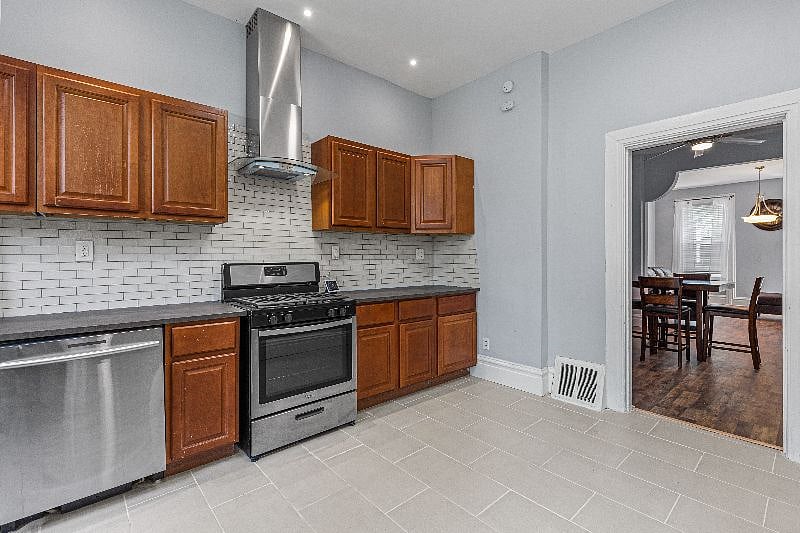 Furnished Finder property 401550_1 photo 17