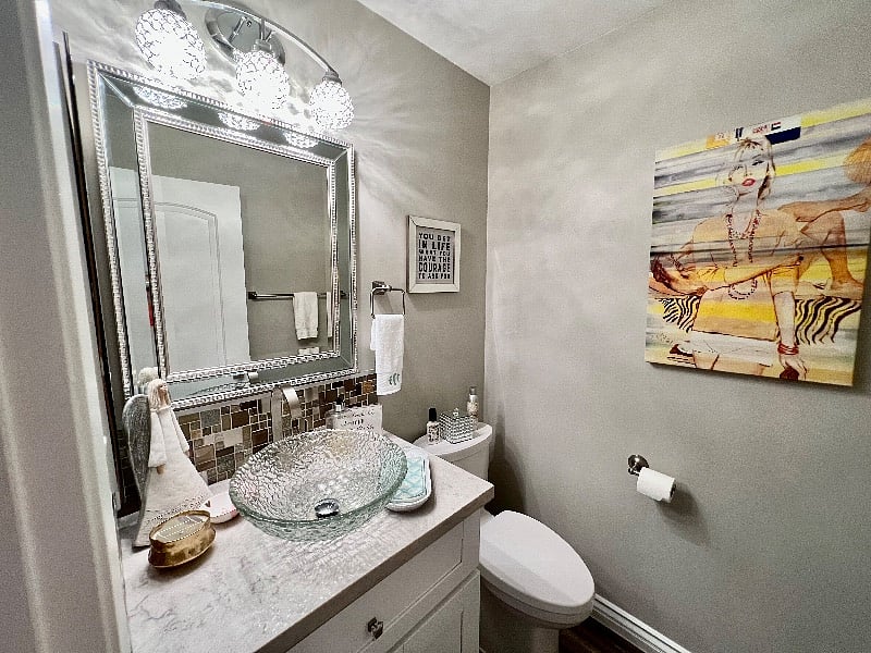 Powder room (half bath downstairs)