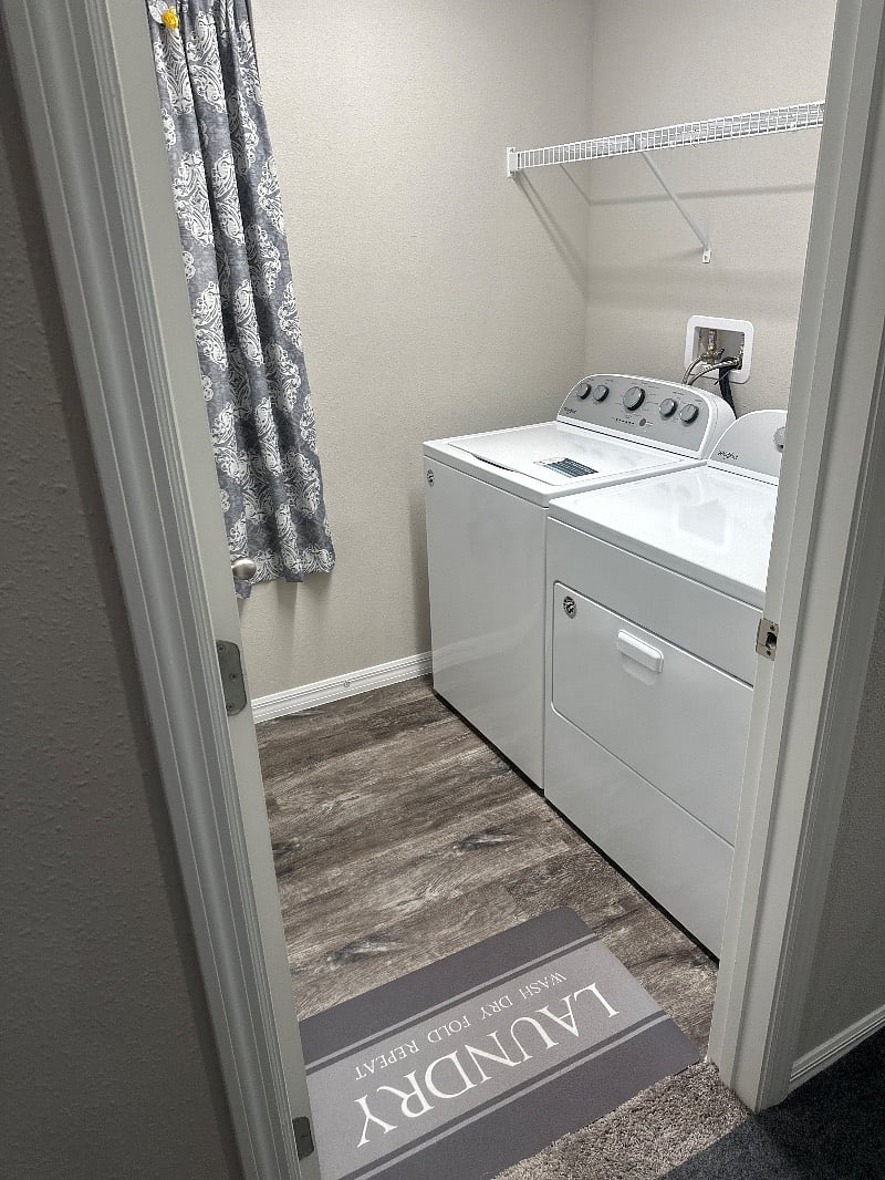 Furnished Finder property 401568_1 photo 8