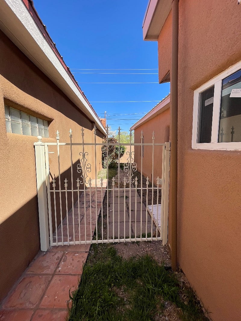 Furnished Finder property 401599_1 photo 22