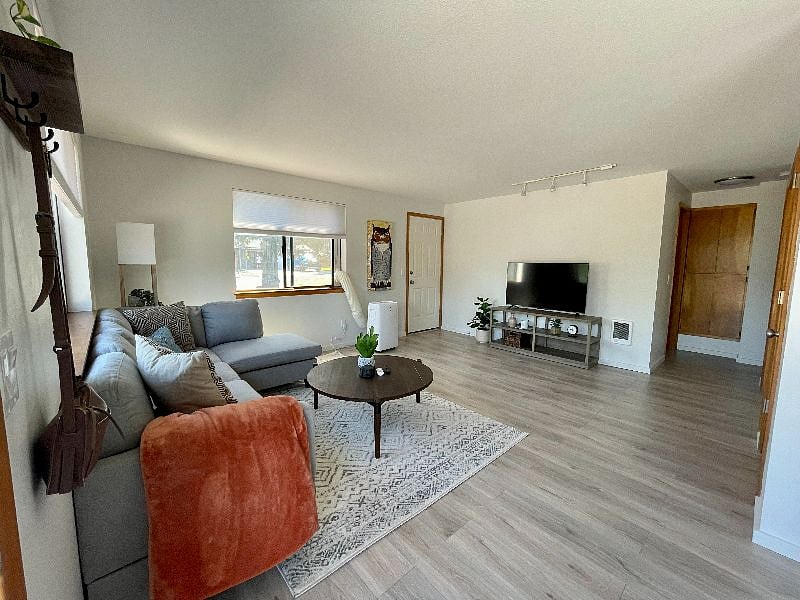 Furnished Finder property 401751_1 photo 1