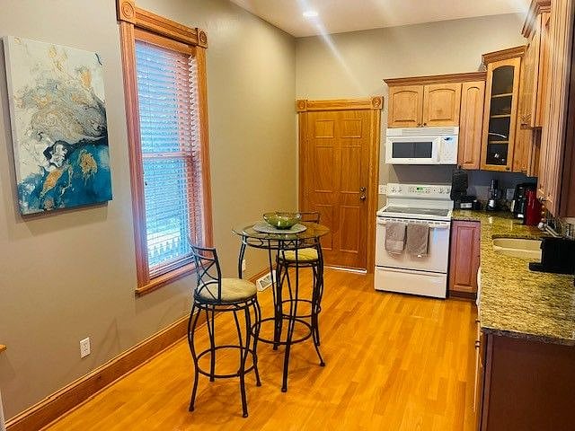 Furnished Finder property 401761_1 photo 5