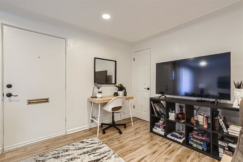 Furnished Finder property 401766_1 photo 3