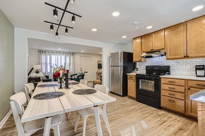 Furnished Finder property 401766_1 photo 12
