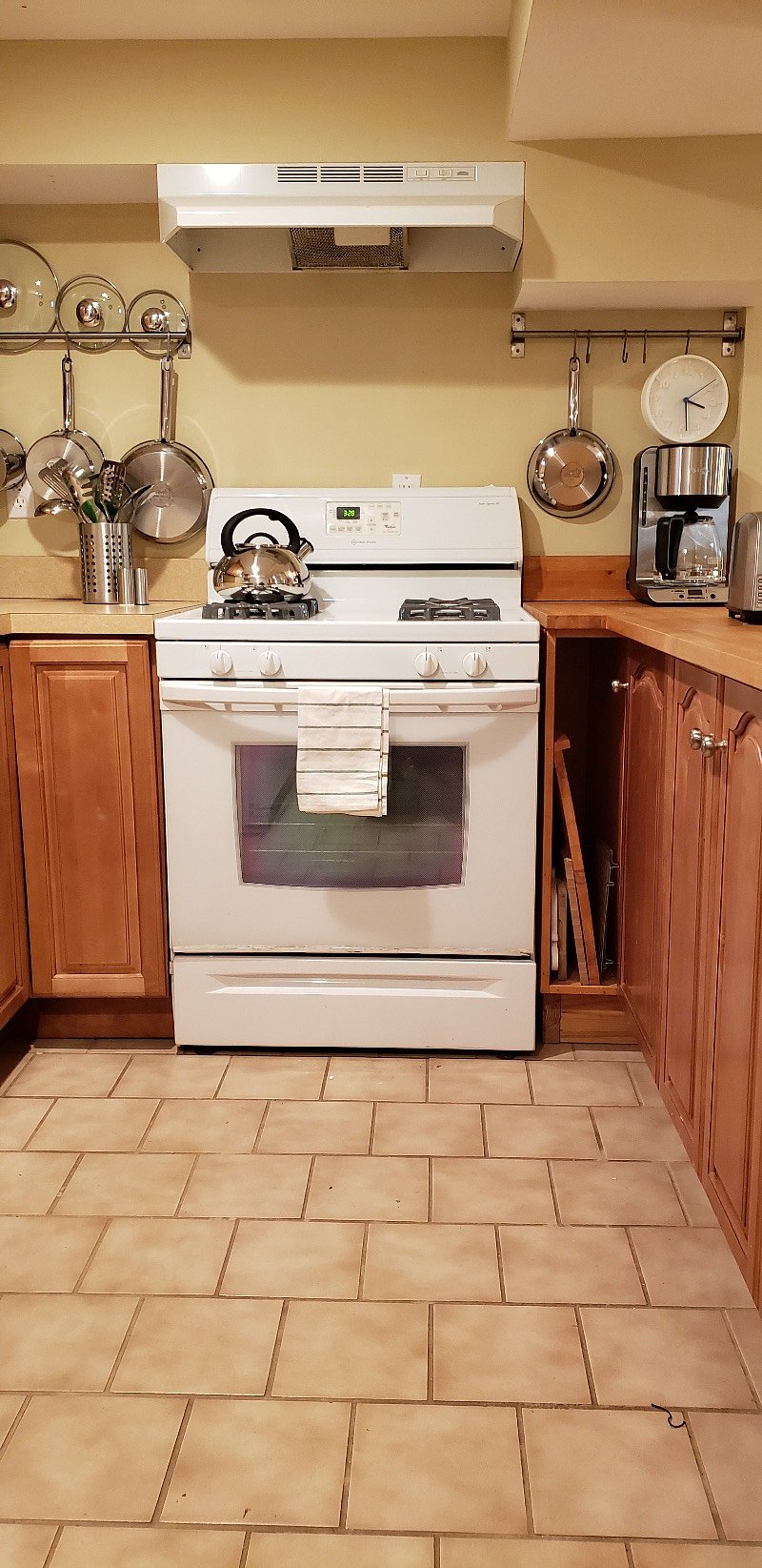 galley kitchen