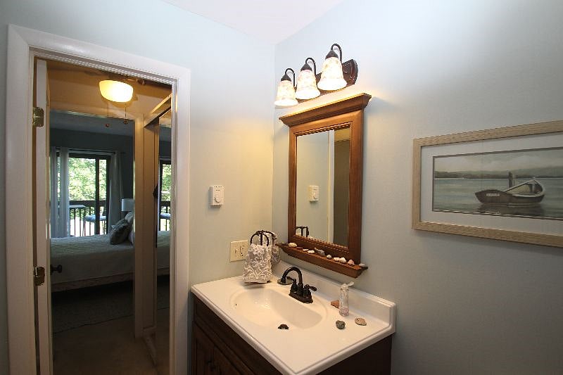 bedroom opens to balconybea