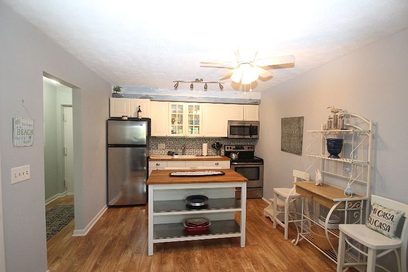 Furnished Finder property 401774_1 photo 3