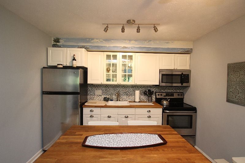 Furnished Finder property 401774_1 photo 8