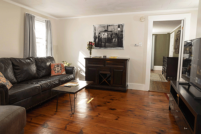 Furnished Finder property 401778_2 photo 3