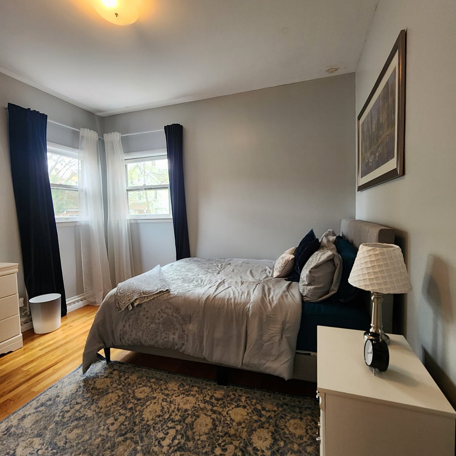 Blue Room with Queens Bedroom.
