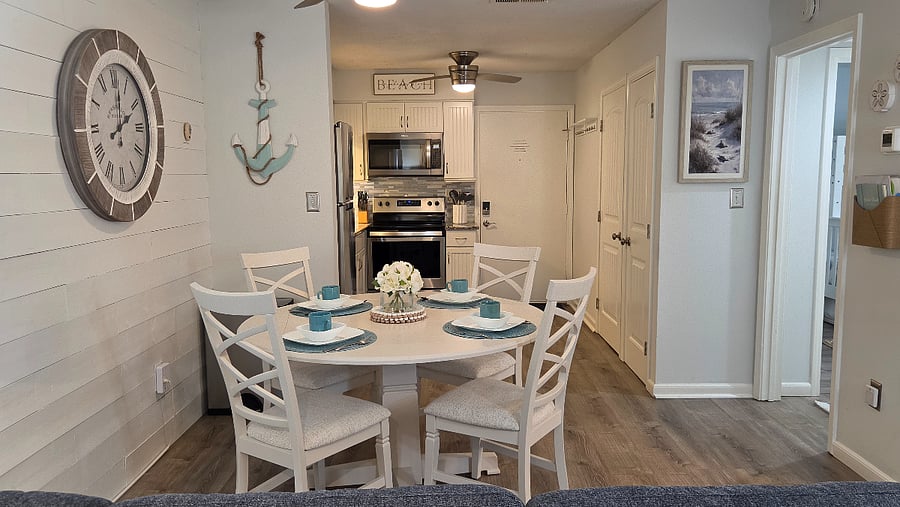Furnished Finder property 401802_1 photo 3