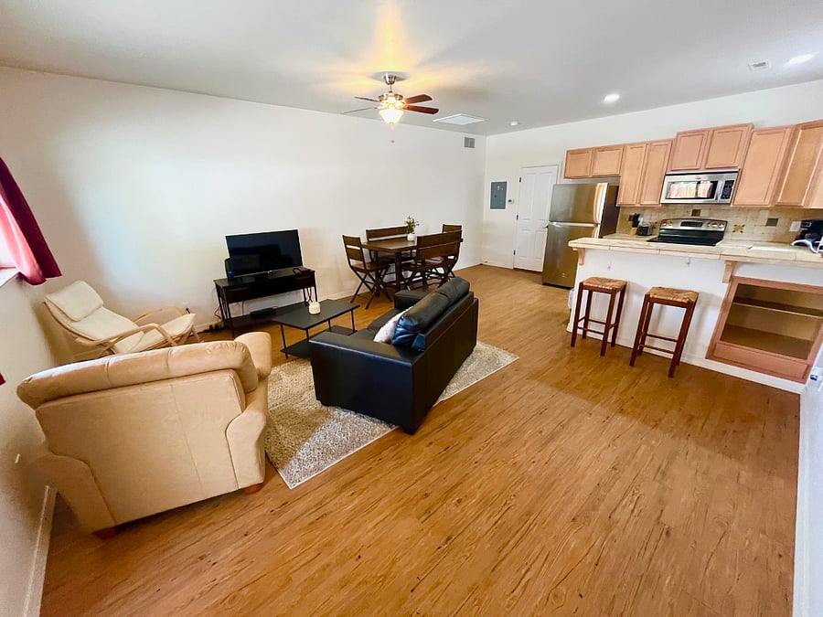 Furnished Finder property 401812_1 photo 3