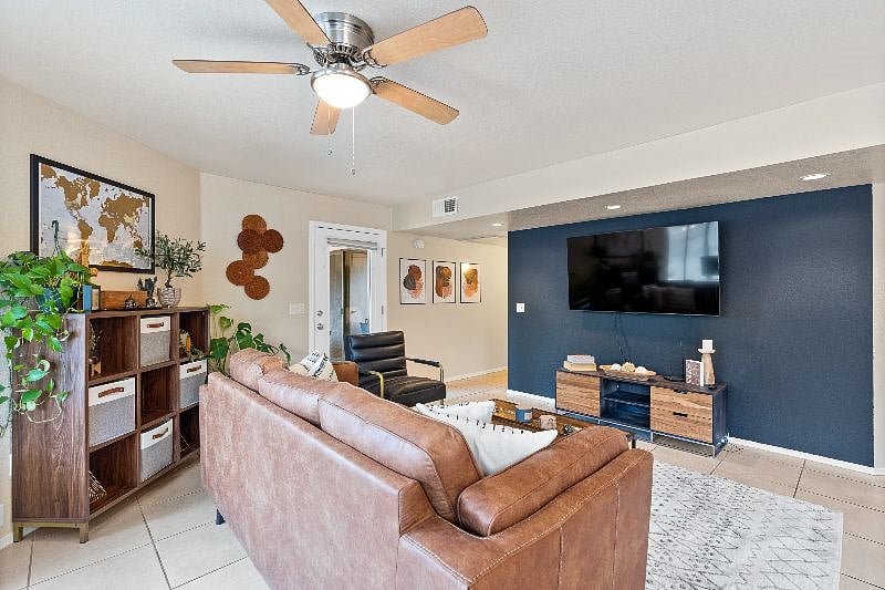 Furnished Finder property 401816_1 photo 3