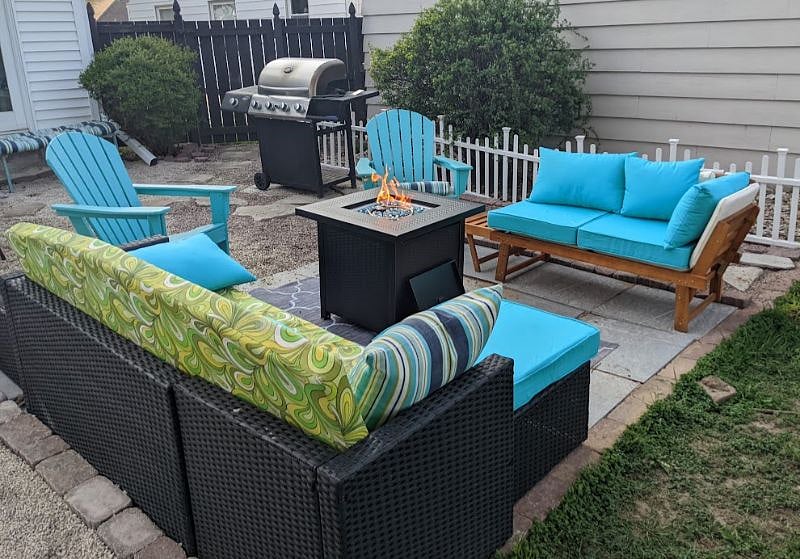 Backyard Patio with Fire pit and gas Grill