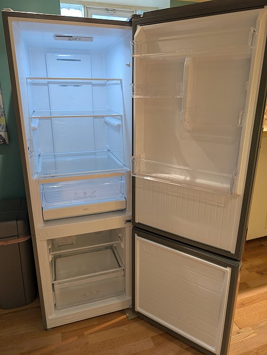 Refridgerator Interior with Bottom Freezer