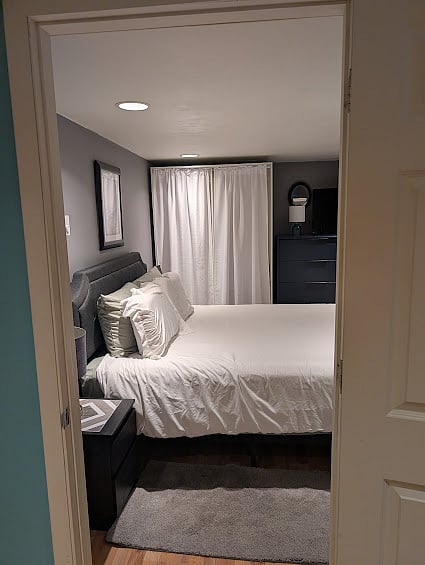 Bedroom Queen Bed