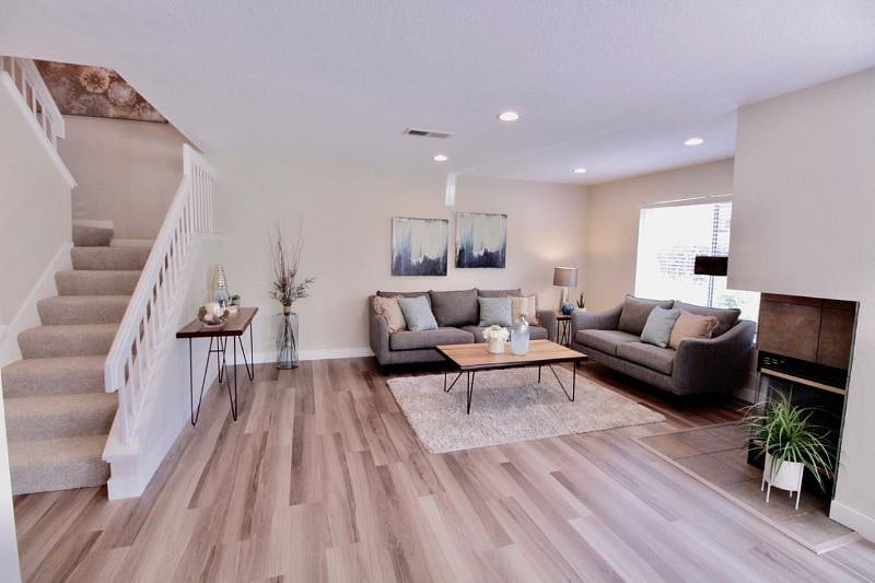 Furnished Finder property 401839_1 photo 3