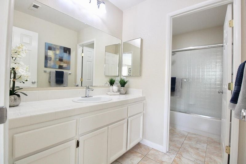 Furnished Finder property 401839_1 photo 18
