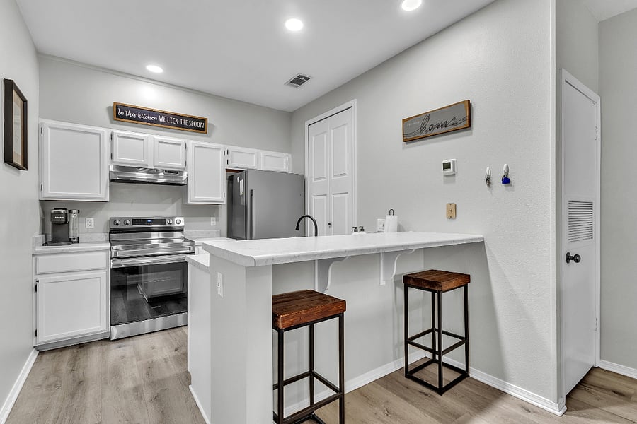 Furnished Finder property 401855_1 photo 6