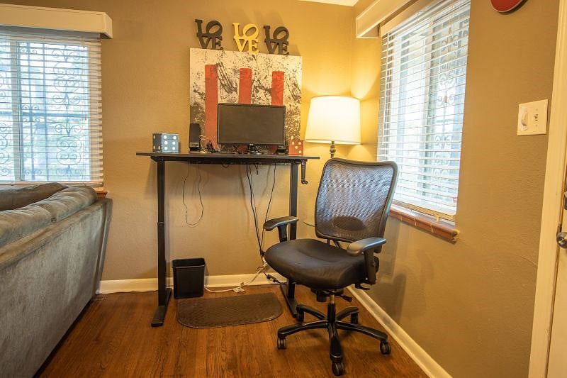Furnished Finder property 401906_1 photo 12