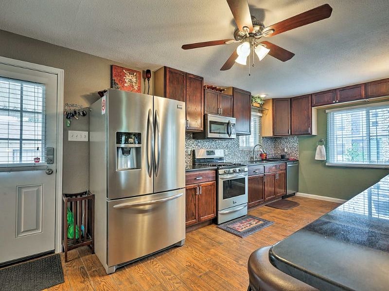 Furnished Finder property 401906_1 photo 21