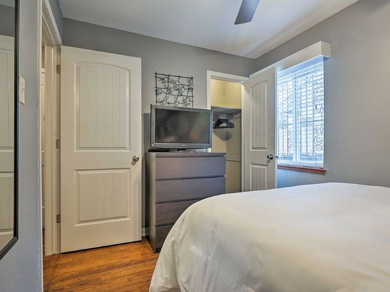 Furnished Finder property 401906_1 photo 53
