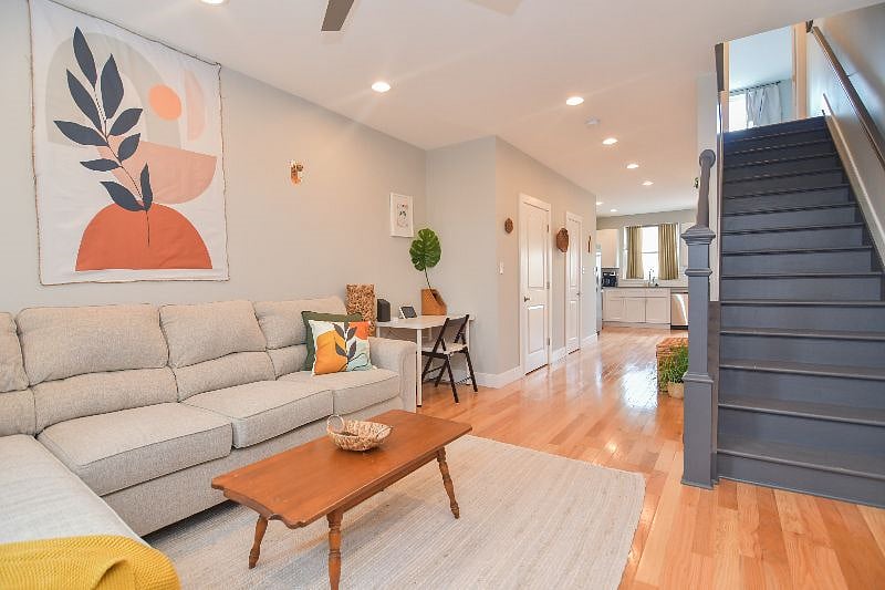 Furnished Finder property 401927_1 photo 3