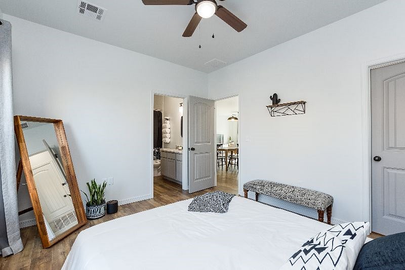 Furnished Finder property 401931_1 photo 13
