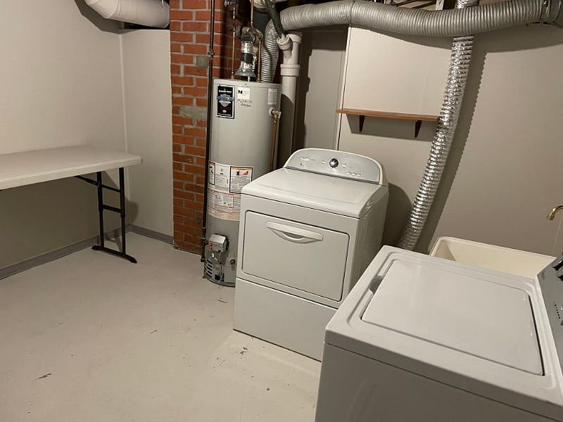 Full size washer and dryer is shared with the downstairs 1 bedroom apartment.