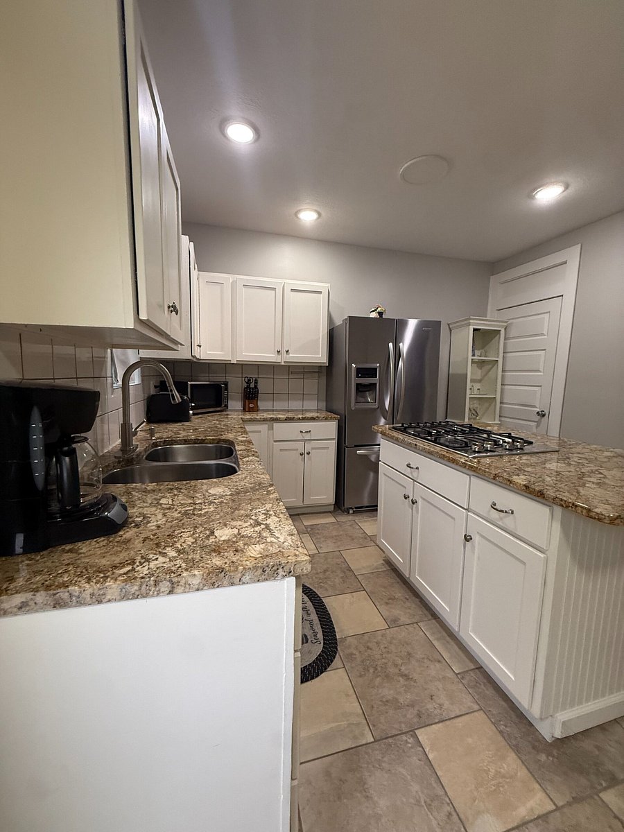 Furnished Finder property 402007_6 photo 8