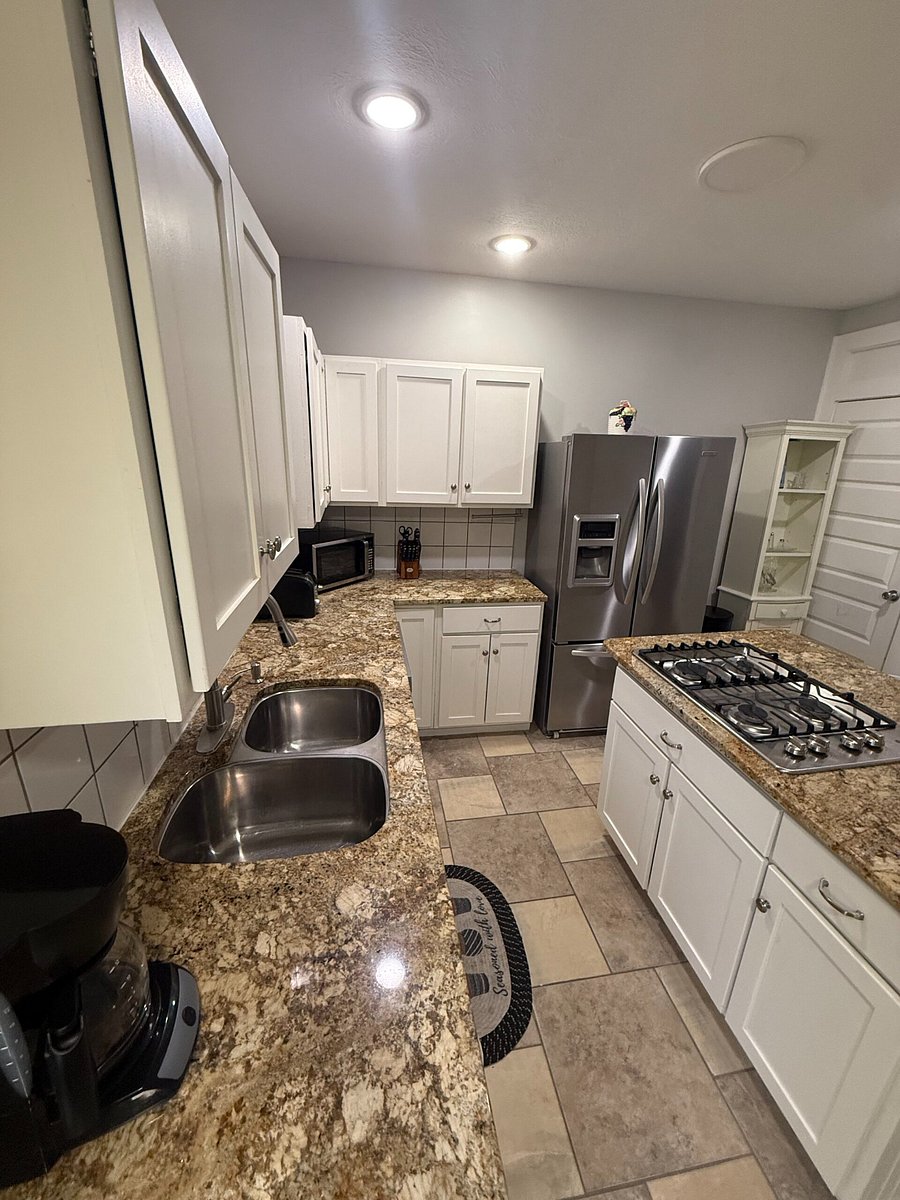 Furnished Finder property 402007_6 photo 11