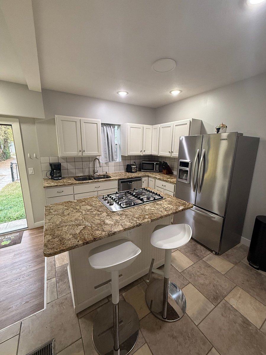 Furnished Finder property 402007_6 photo 13