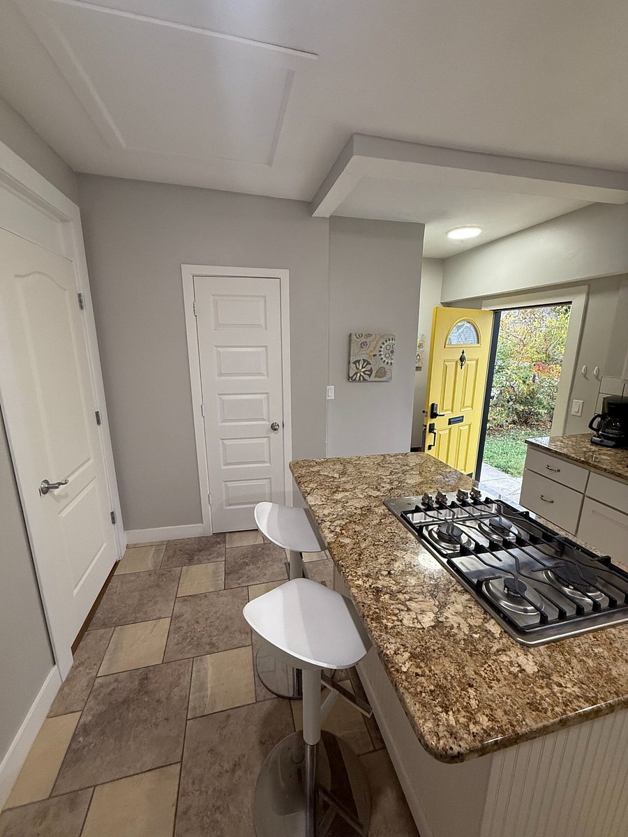 Furnished Finder property 402007_6 photo 15