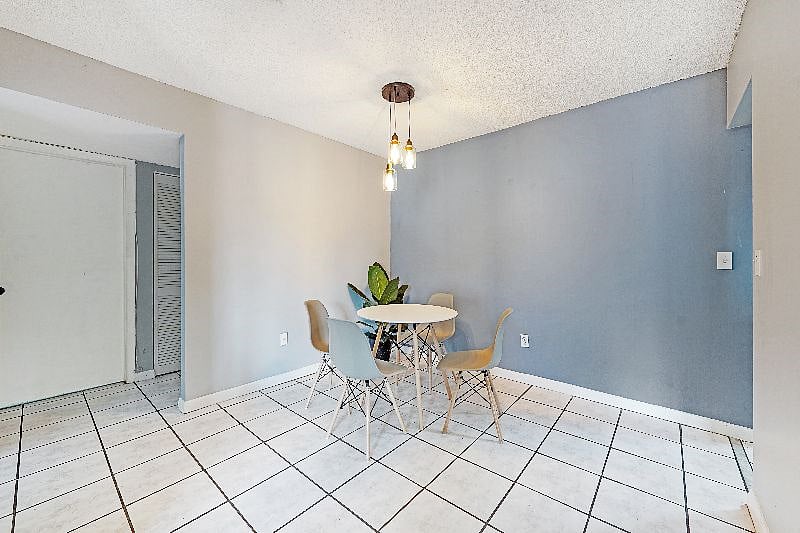 Furnished Finder property 402008_1 photo 5