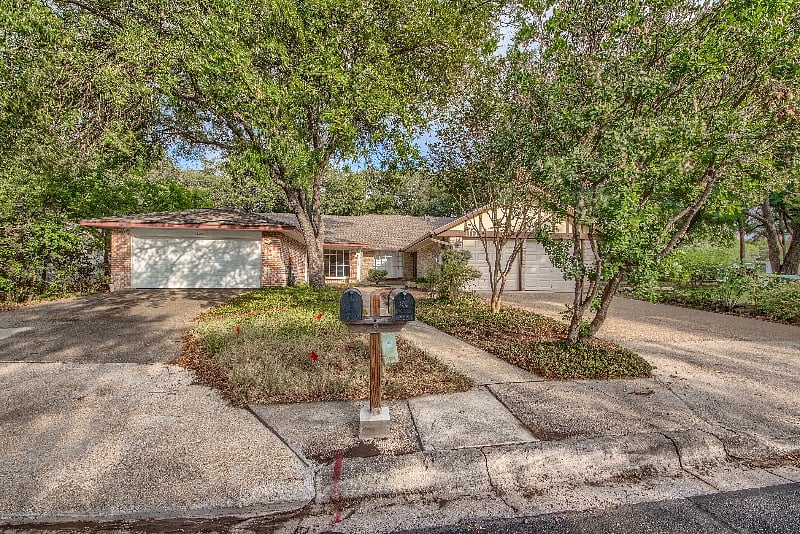Furnished Finder property 402011_1 photo 26